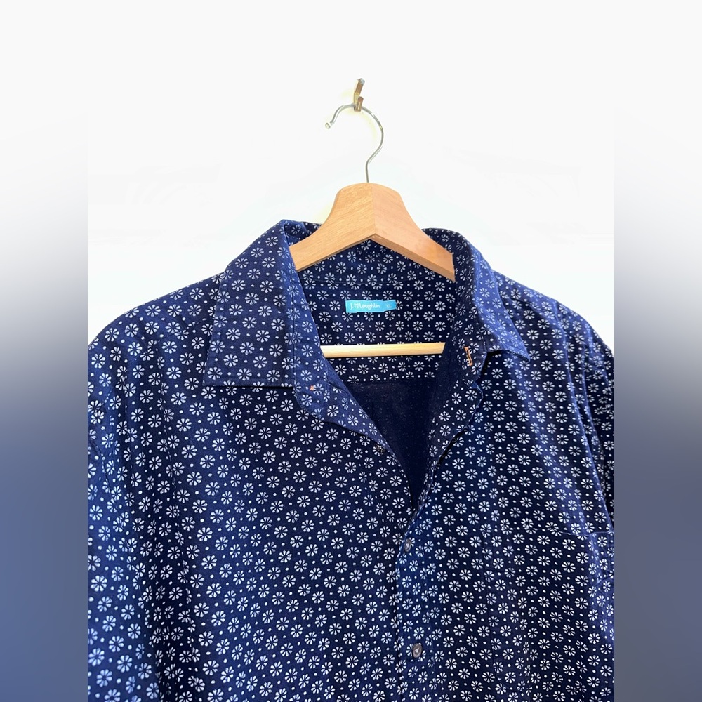 ❌SOLD❌ J. McLaughlin Navy White Flower Print Cotton Men’s Button Down Size XL